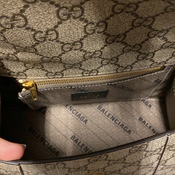 Gucci Small Hourglass Balenciaga Hacker Project Bag with Strap - Picture 12 of 15